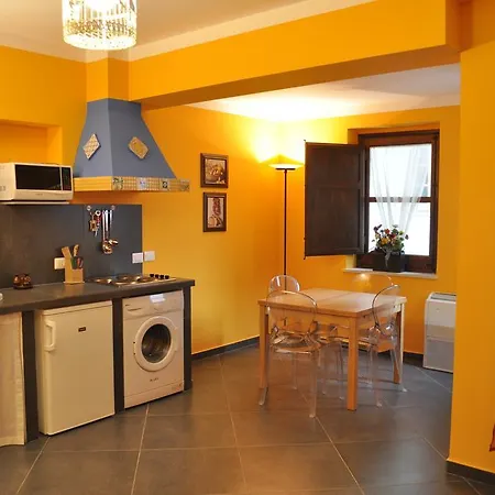 Foresteria Dell' Alloro Διαμέρισμα